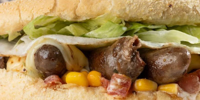 Xis coração com milho e salada